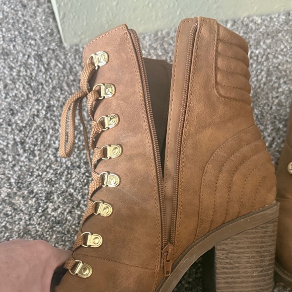 G by Guess Tan Lace-Up Ankle Boots - Picture 4 of 9